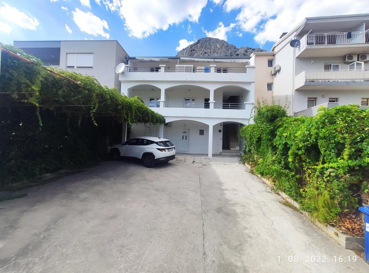 Aqua Apartments Omiš Kültér fotó