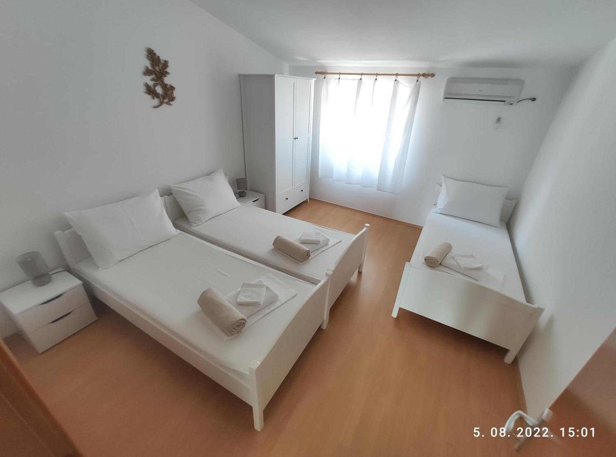 Aqua Apartments Omiš Szoba fotó